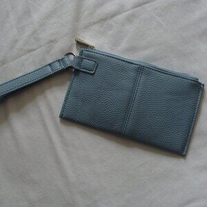 JEWELL by THIRTY-ONE Light Blue WRISTLET Style WALLET